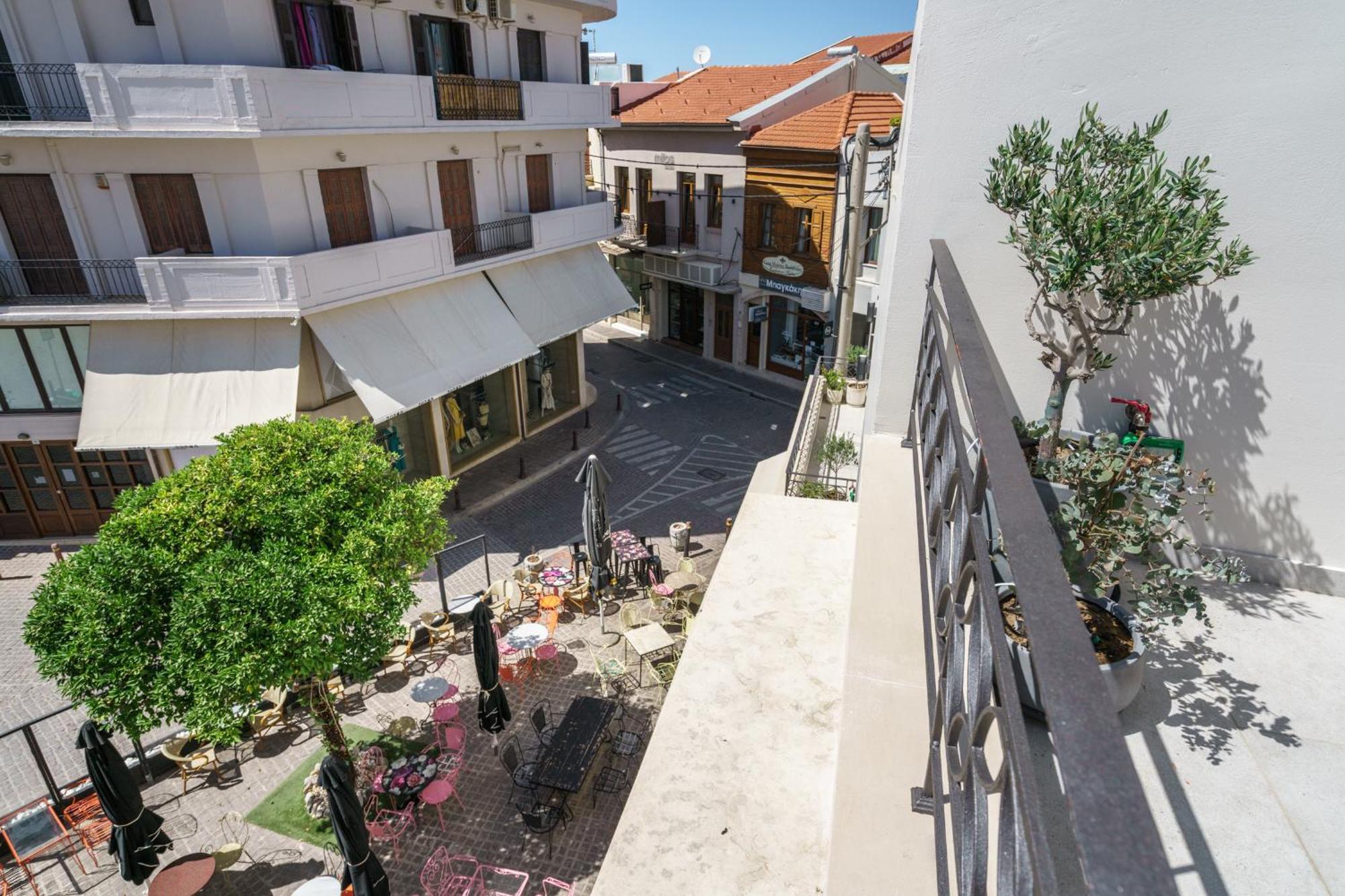 The Old Distillery - Premium Suites 罗希姆诺 外观 照片